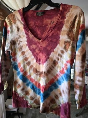Tryst Multicolor Tie-Dye V-Neck Long Sleeve Top
